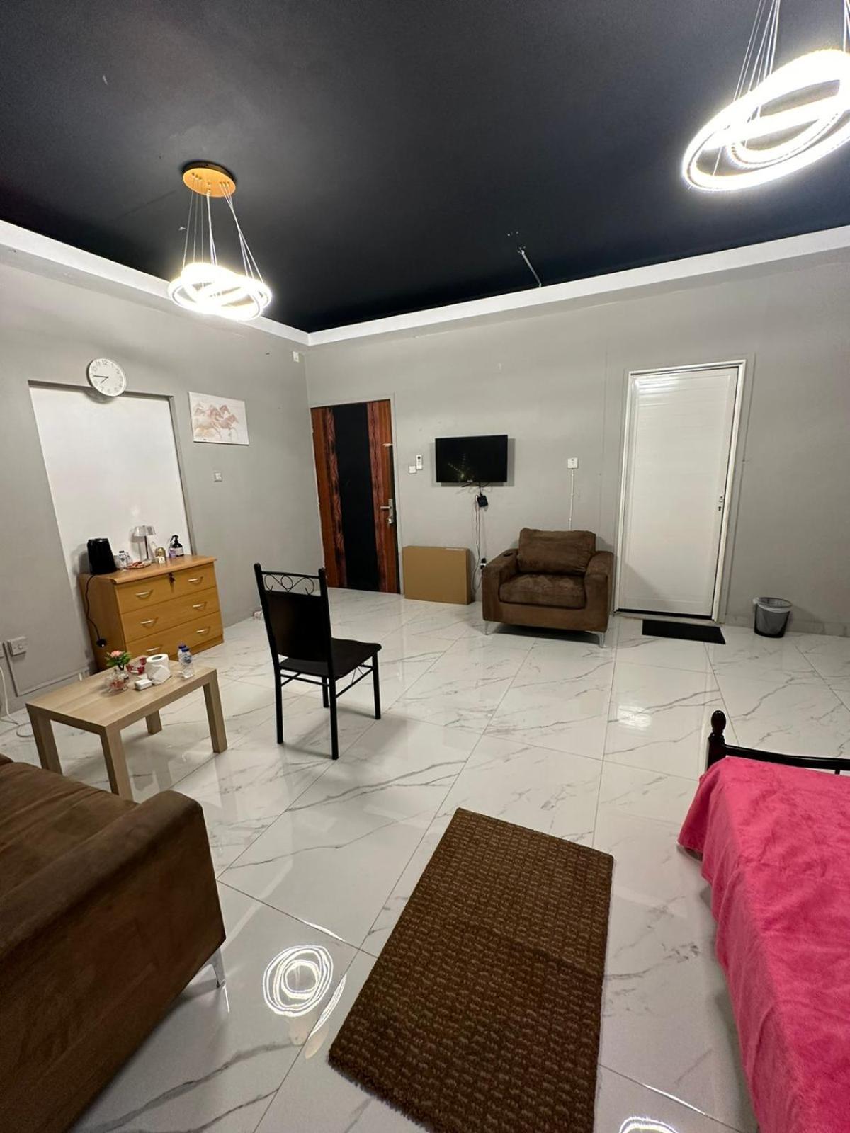 Cozy Corner 2024 Daire Abu Dabi Dış mekan fotoğraf