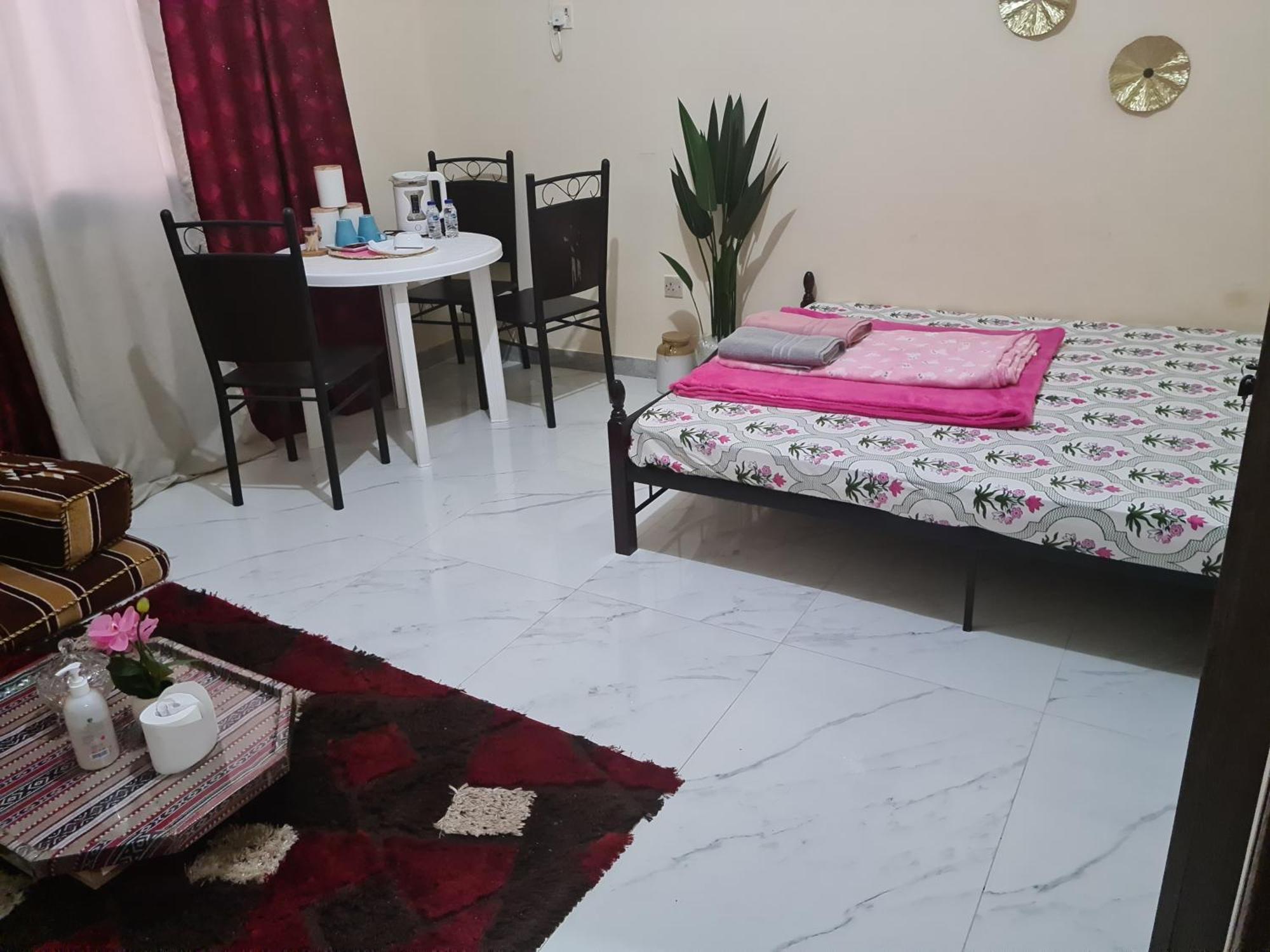 Cozy Corner 2024 Daire Abu Dabi Dış mekan fotoğraf